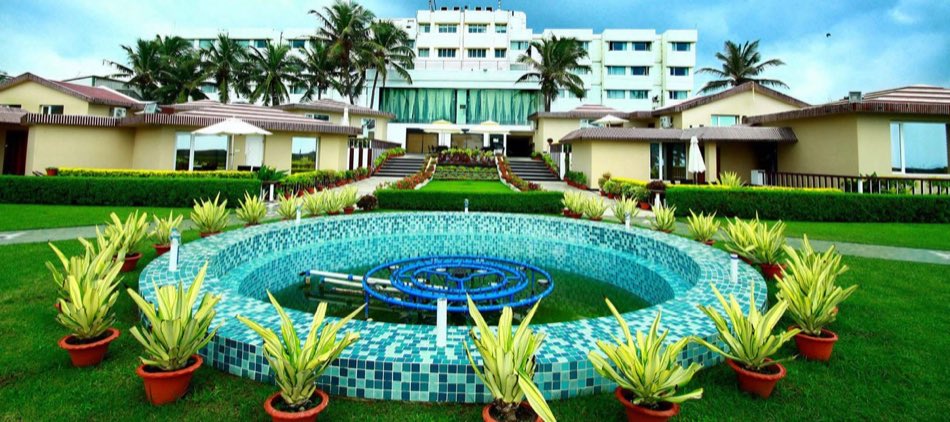 Puri Holiday Resort Beach View